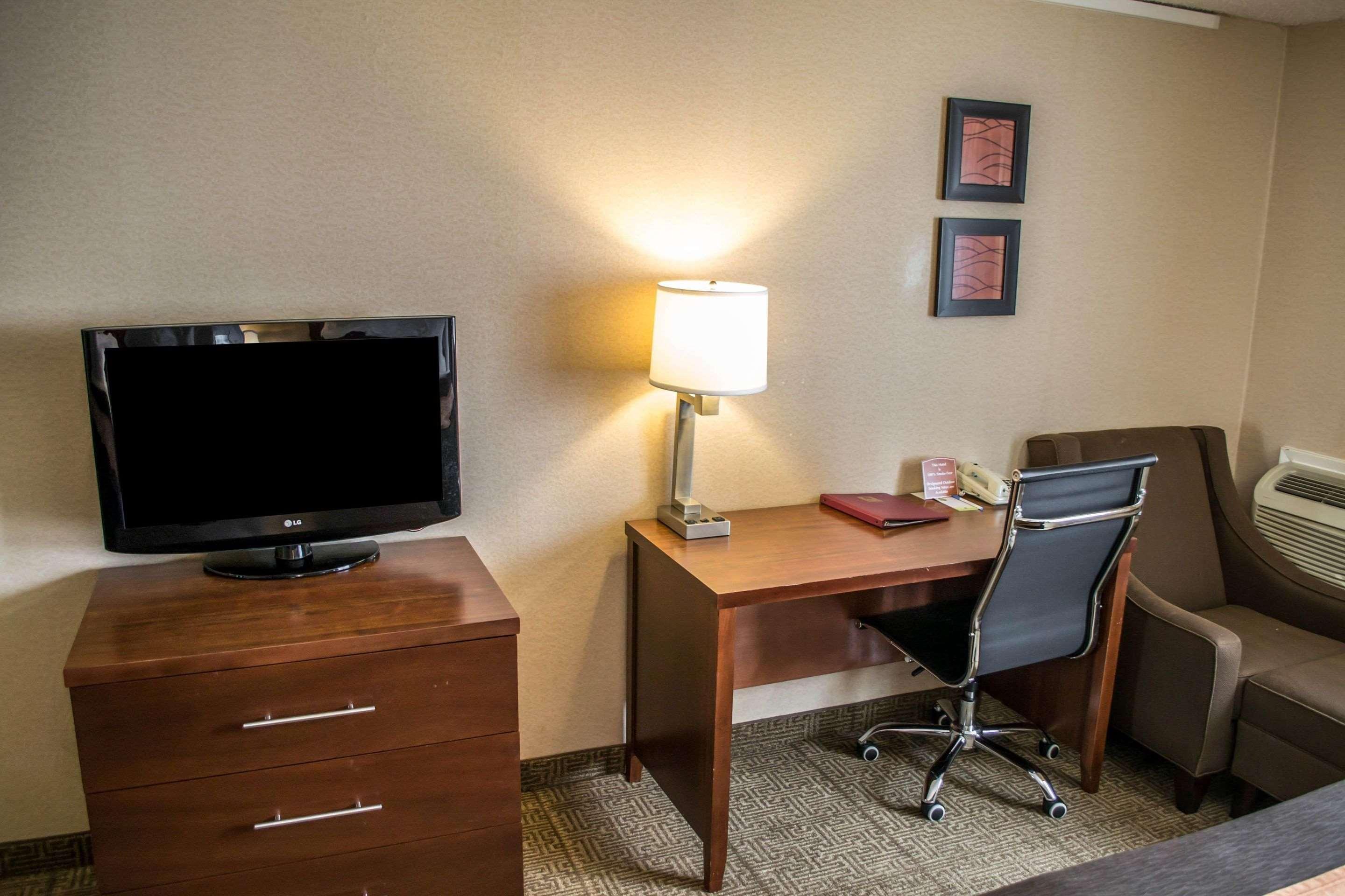 Comfort Inn & Suites Beaverton - Portland West Extérieur photo