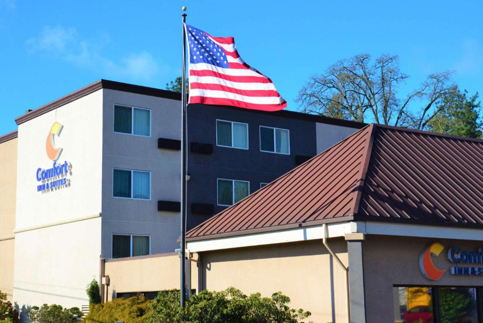 Comfort Inn & Suites Beaverton - Portland West Extérieur photo
